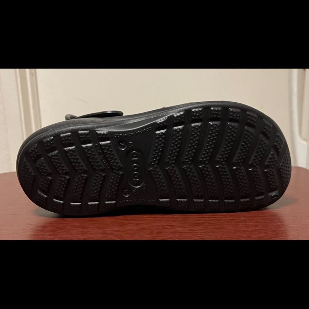 Crocs at work black women sizes varies  water proof, easy - Picture 6 of 7